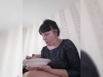 Zlykaa webcam model stream image
