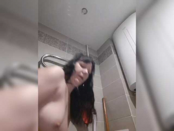 Zlykaa webcam model stream image