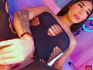 aiisha-rose webcam model stream image