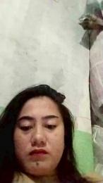 Gelliana webcam model stream image