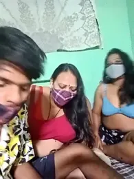 LoveOnStream webcam model stream image