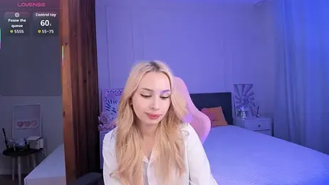 LanaYoung18 webcam stripchat model stream image