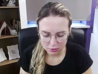zoeyfancy webcam model stream image
