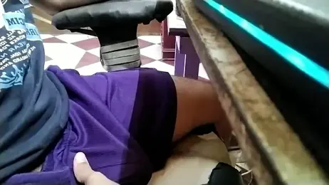 growing20yo webcam model stream image