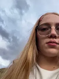 melody-dy webcam stripchat model stream image