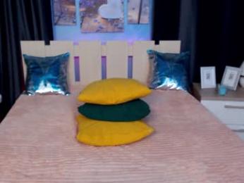 evarey_ webcam model stream image