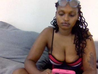 Prettysmilesss webcam model stream image