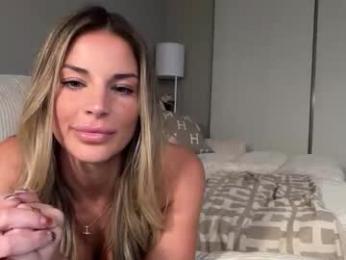 maddiemeadows webcam model stream image