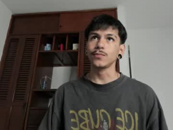 austin_falcon webcam model stream image