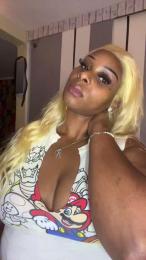 CashMeeOutt webcam model stream image