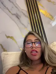sara_calderon webcam model stream image