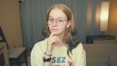 MertieAlie webcam model stream image