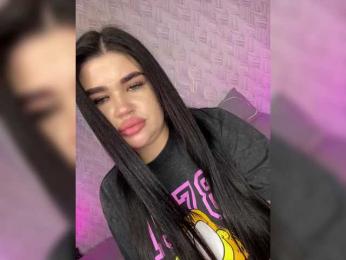 suchka-black- webcam model stream image