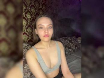 iALVINA webcam bongacams model stream image