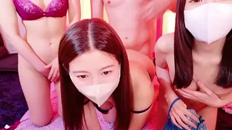 tsumugi_h webcam model stream image