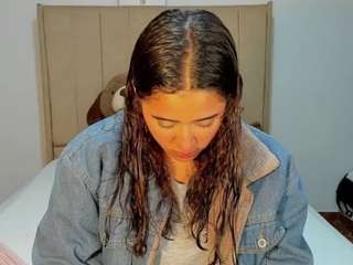 holly-brooke webcam model stream image