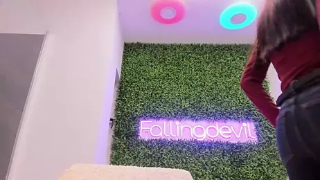 realhotfallingdevil webcam model stream image