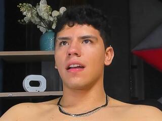 Tobias Vega webcam model stream image
