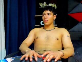 Tobias Vega webcam model stream image