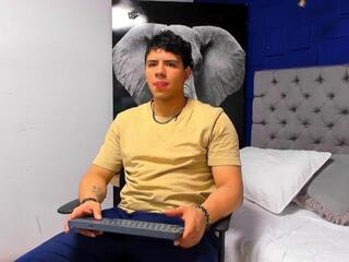 Tobias Vega webcam model stream image