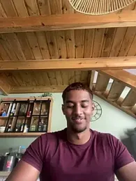 Axel_black10 webcam stripchat model stream image