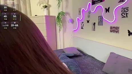 DreamyPalace webcam model stream image