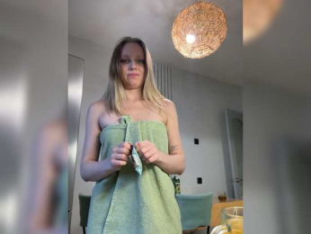 HotWillow webcam model stream image