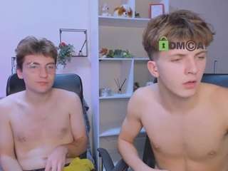 travis-wolf webcam model stream image