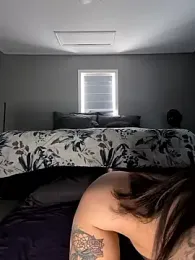 LexiLuxi webcam model stream image