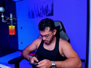 Bruno Oconer webcam model stream image