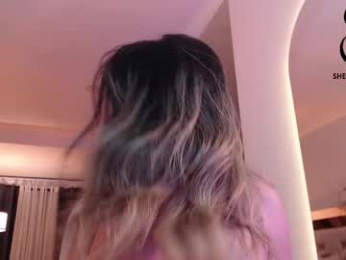 candyshe webcam model stream image