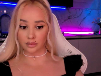 In-your-fucking-mind webcam model stream image