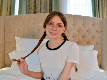 GraceRoads webcam livejasmin model stream image