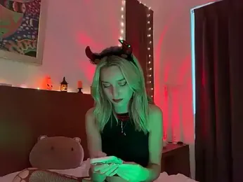 SirenaBelle webcam model stream image