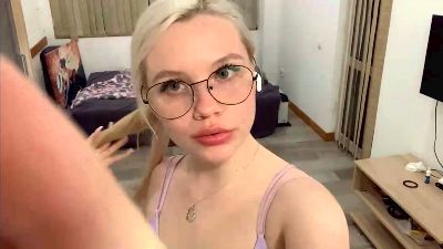 PLUSHIE_EYES webcam model stream image