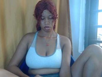 Juicynpink webcam model stream image