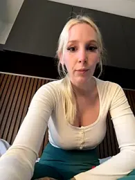 StellaCinderella webcam model stream image