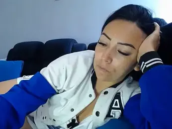 Laura_martin_ webcam model stream image