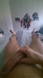 Luchino24cm webcam model stream image