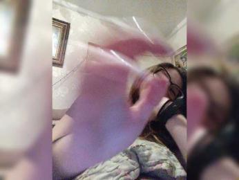 KittyMiracle webcam model stream image