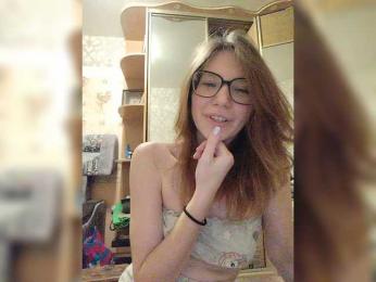 KittyMiracle webcam model stream image