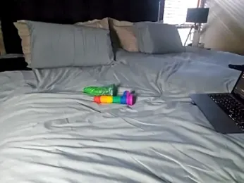 CheekyCurvesSA webcam stripchat model stream image