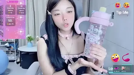 Puting_q webcam stripchat model stream image