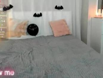 y0ung_lina18 webcam model stream image