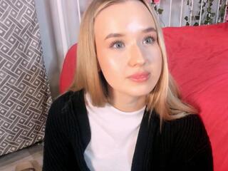 Louvenia Kozola webcam model stream image