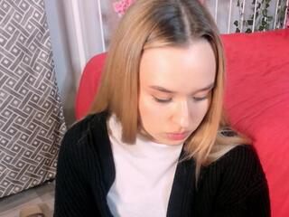 Louvenia Kozola webcam model stream image