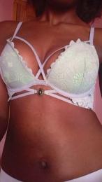 Leatecia8 webcam model stream image