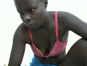 Prettyluv webcam model stream image