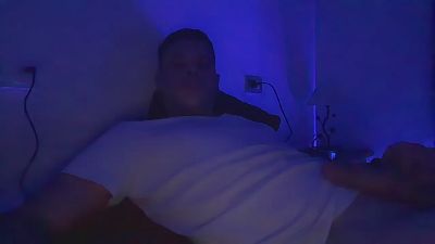 vezzo99 webcam model stream image