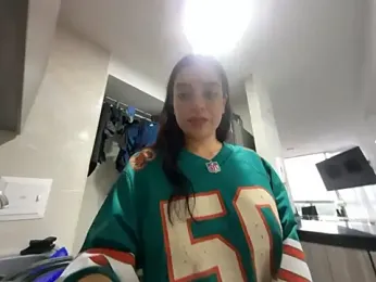 dakota_le webcam model stream image